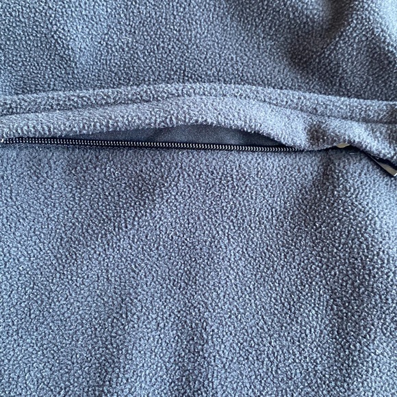 Tommy Hilfiger long sleeve black fleece hoodie with zippered front. Extra Small. - Picture 15 of 15